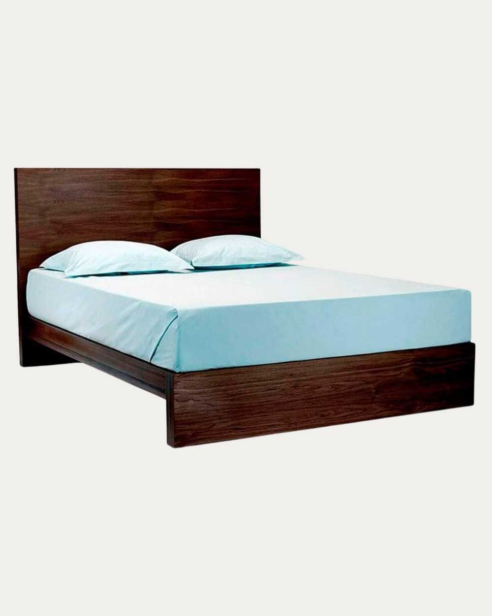 Cama de madera de pino