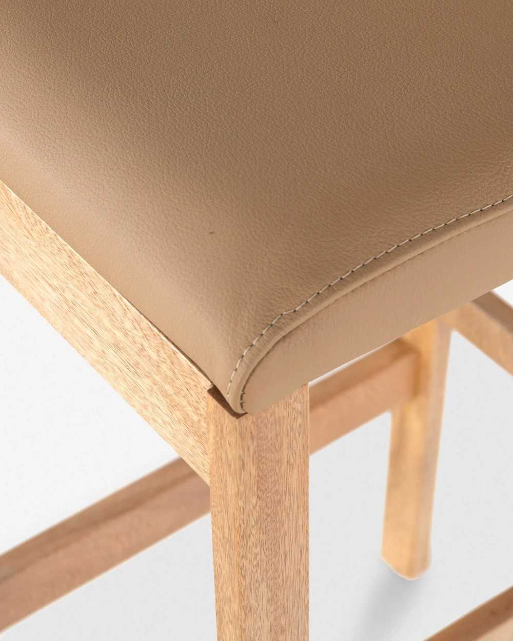 Detalle asiento taburete Liezen