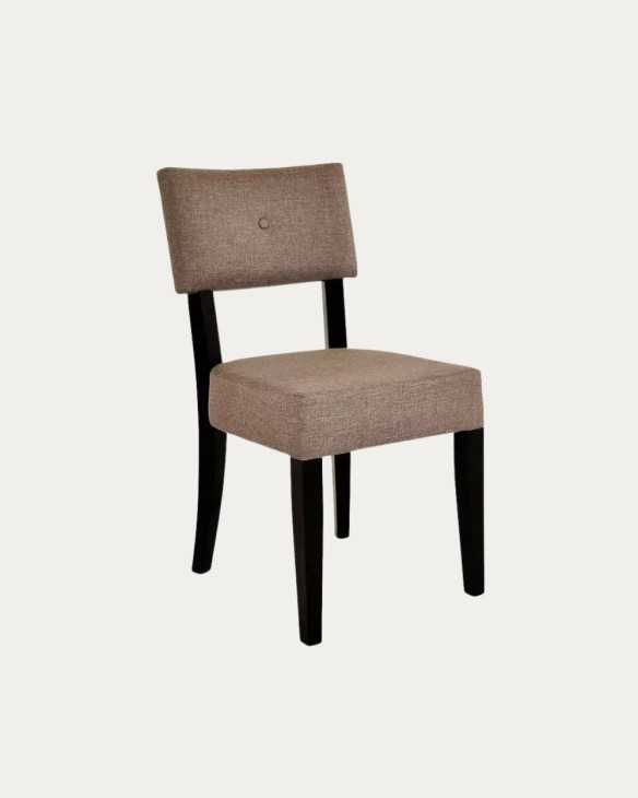 Silla tapizada modelo Sonora