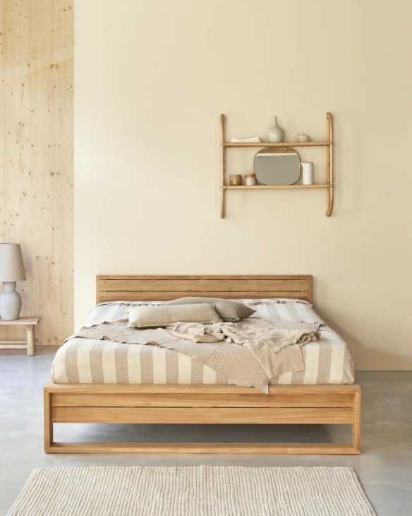 Cama modelo Reno madera Teca