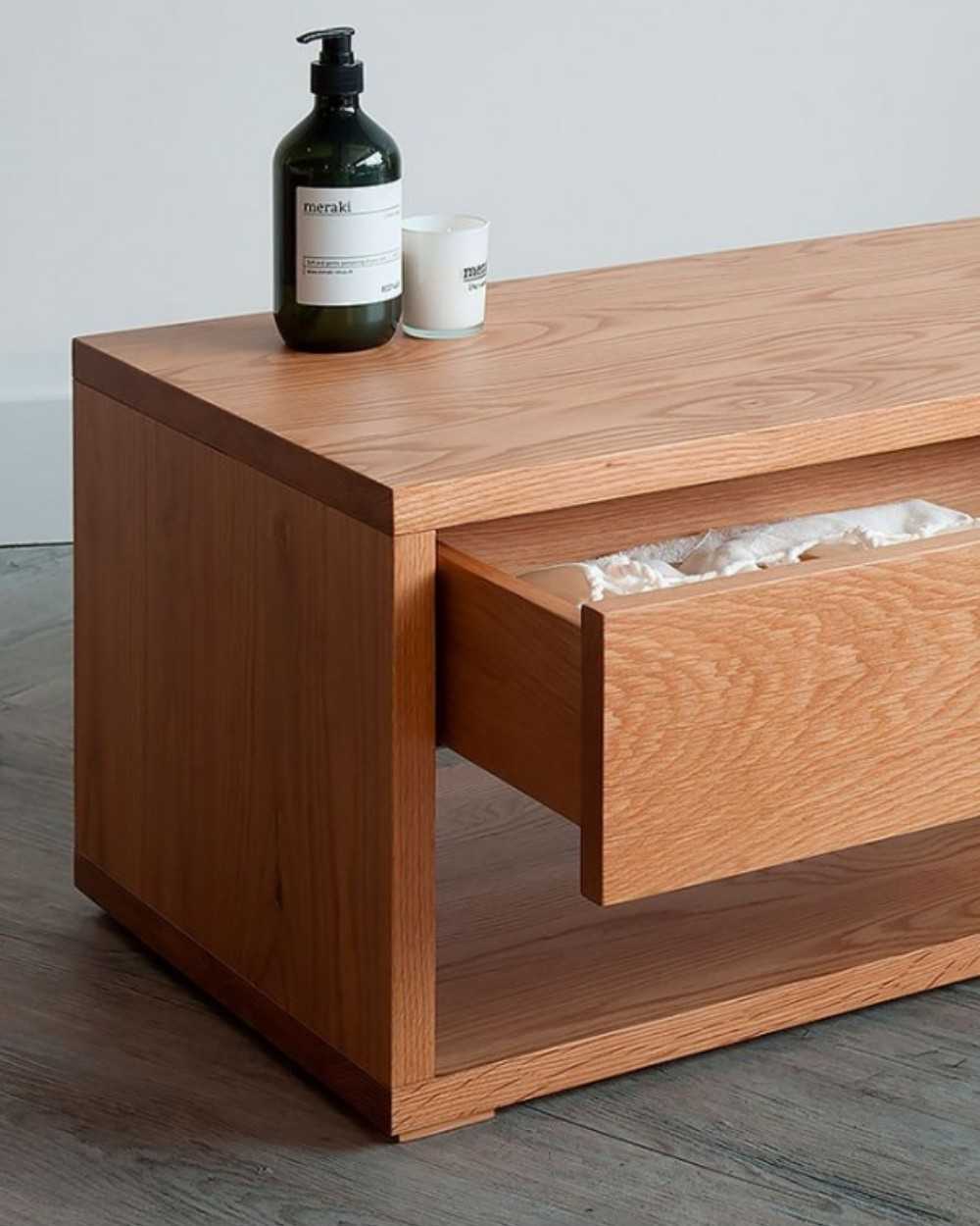 Mesa de noche madera maciza