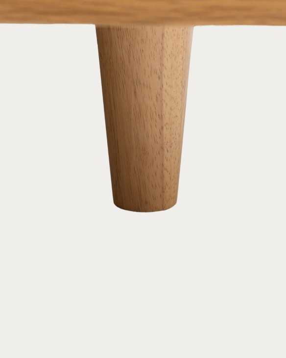 Detalle pata cama modelo Toronto