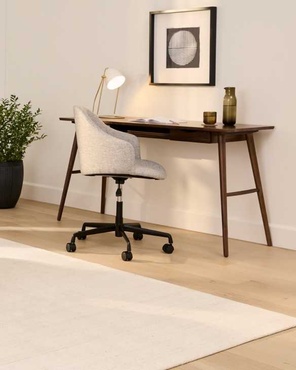 Escritorio modelo Leiden color terminado nogal americano