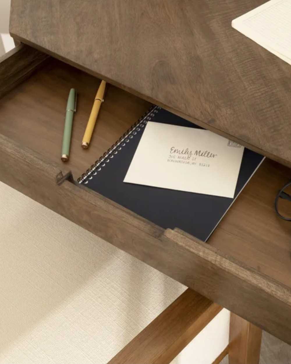 Escritorio flotante con cajón